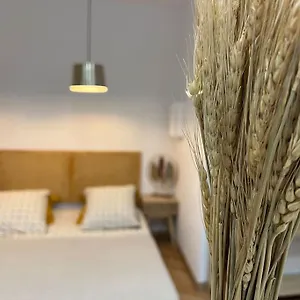 Appartement 4m Studio, Jouques